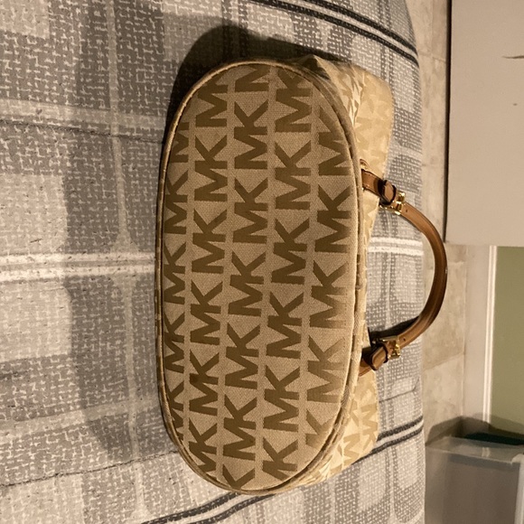 Michael Kors Tote - Picture 6 of 6